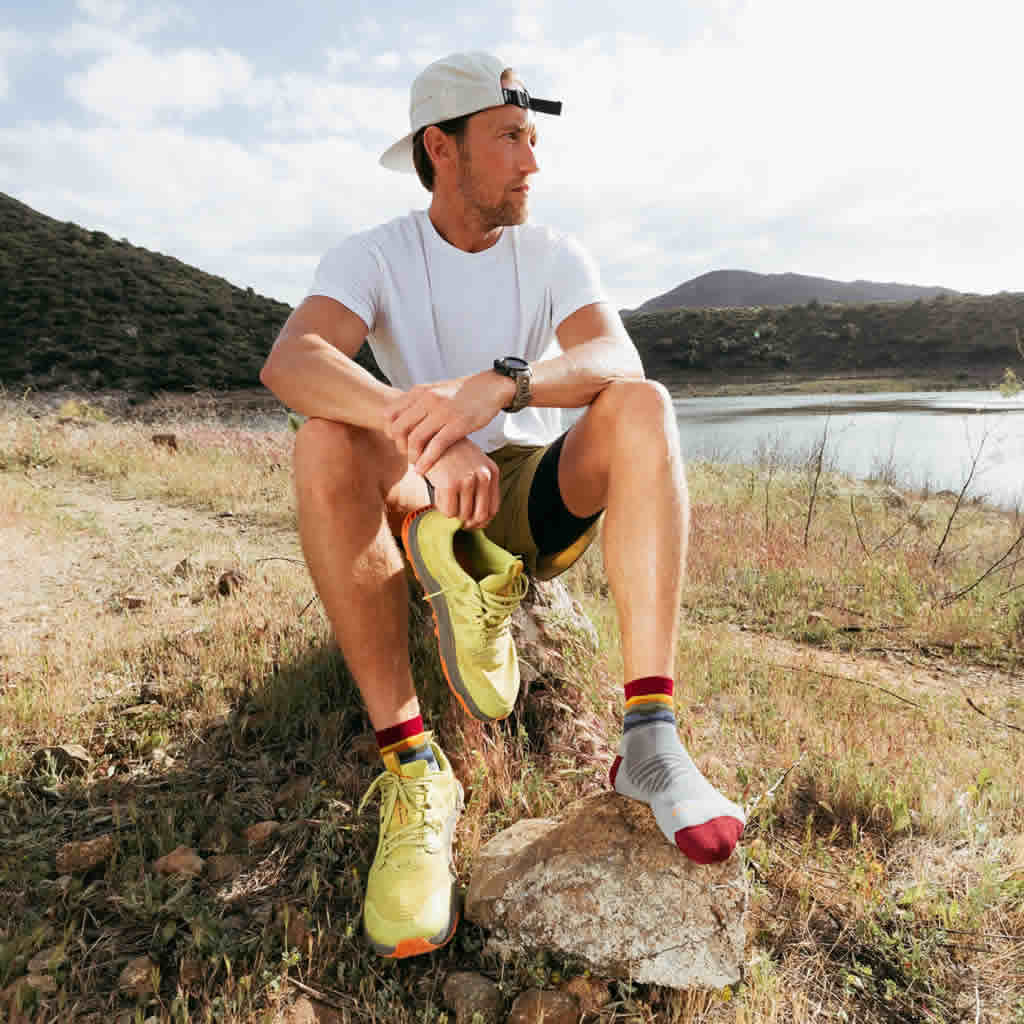 Men's Run 1/4 Ultra-Lightweight Cushion Socks - Image 3