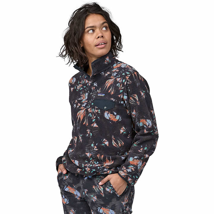 Women's Lightweight Synchilla Snap-T Pullover - Image 17