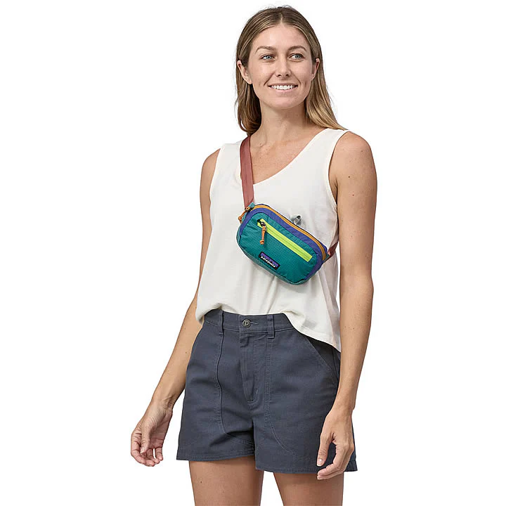 Ultralight Black Hole Mini Hip Pack - Image 7