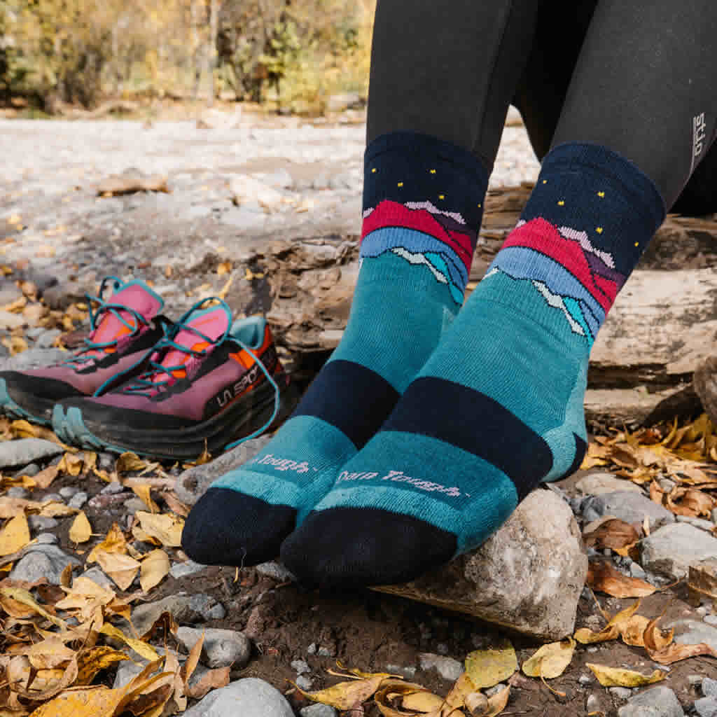 Women's Mirror Lake Micro Crew Midweight Hiking Socks - Image 4